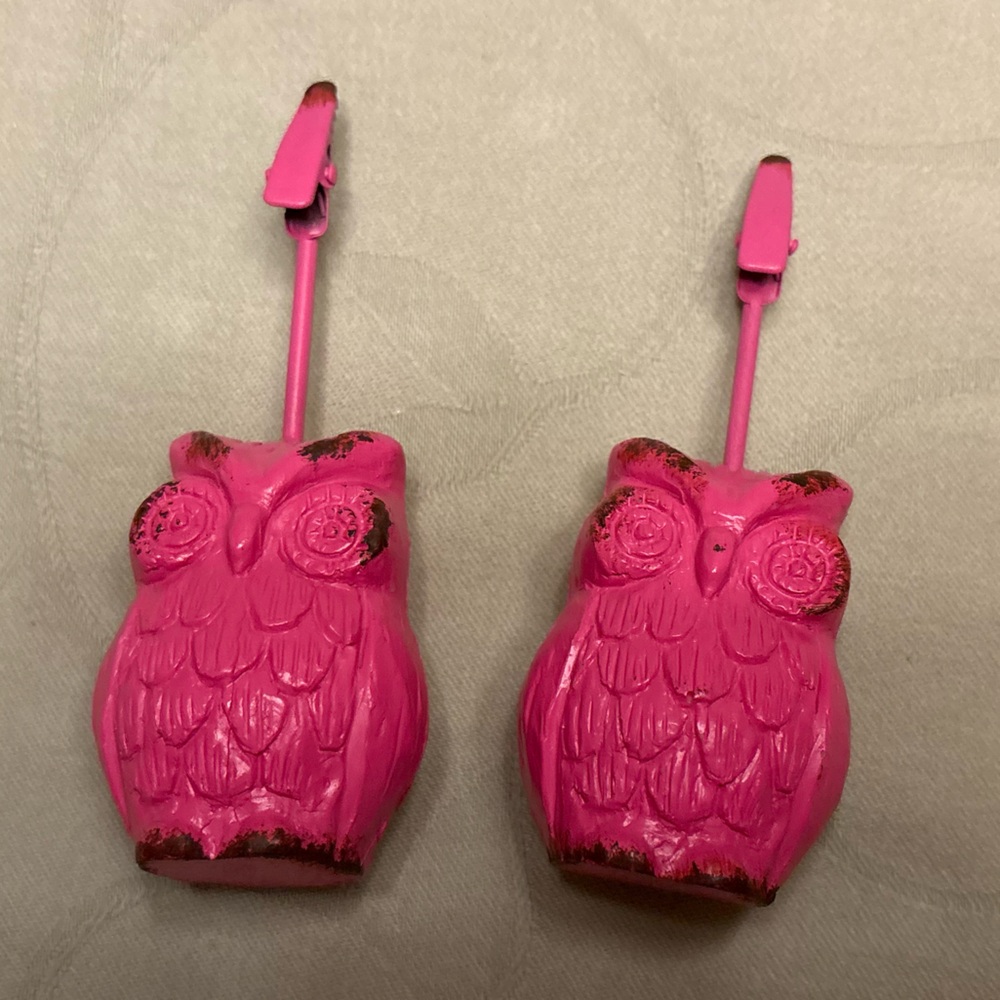 Two owl card holders